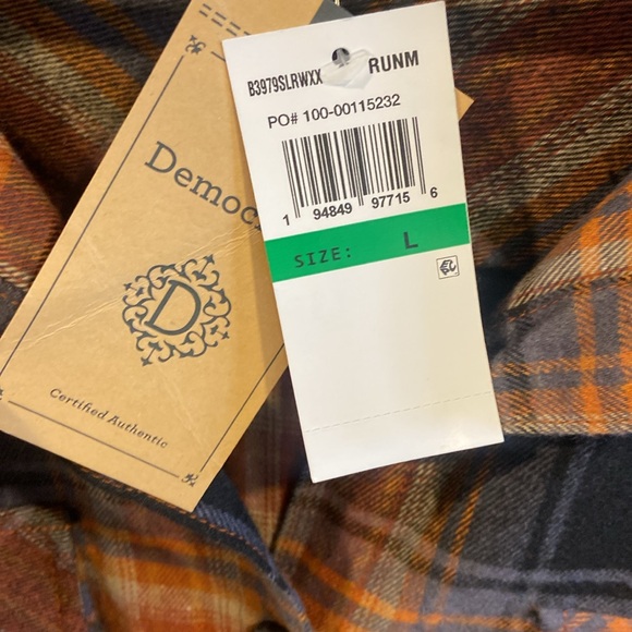 NWT Democracy Button Down Plaid Shirt Size Large - Picture 3 of 4